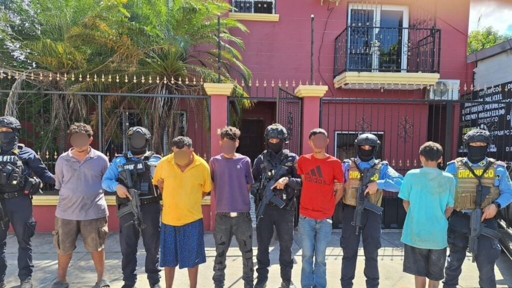 Droga y armas decomisadas durante operativo policial en Choluteca