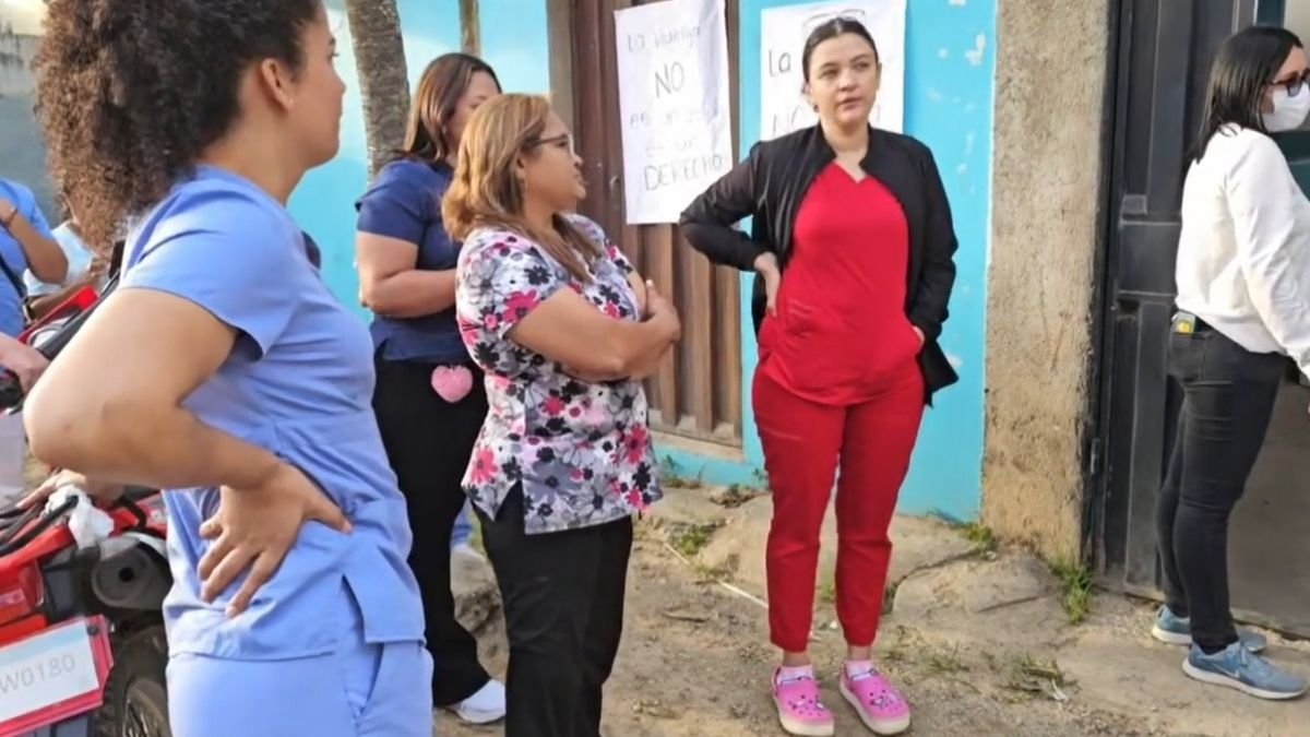 Instalaciones del IHSS en Danlí con personal afectado por falta de pagos