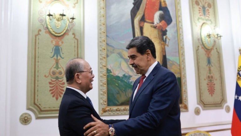 Nicolás Maduro recibe al enviado especial de China en Caracas, Venezuela